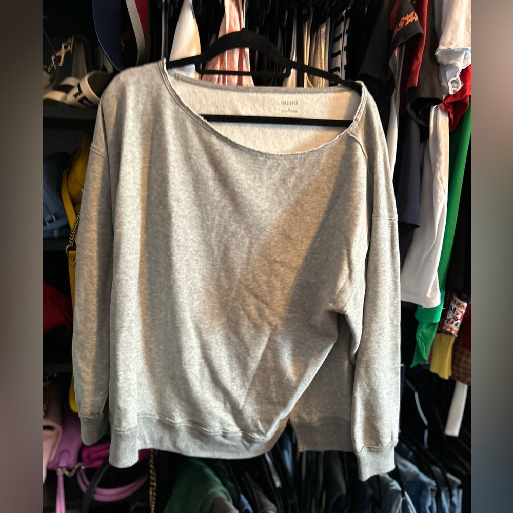 Hollister sweatshirt